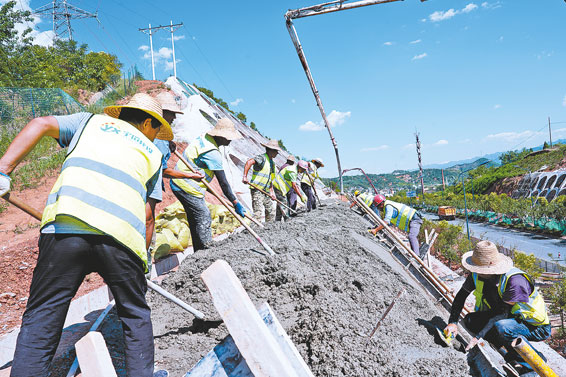 “暑”你最美！致敬高溫下的“堅(jiān)守”