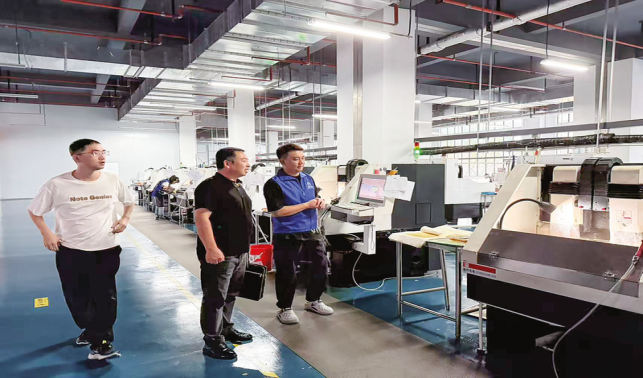 干部下沉一線 服務(wù)落地生根