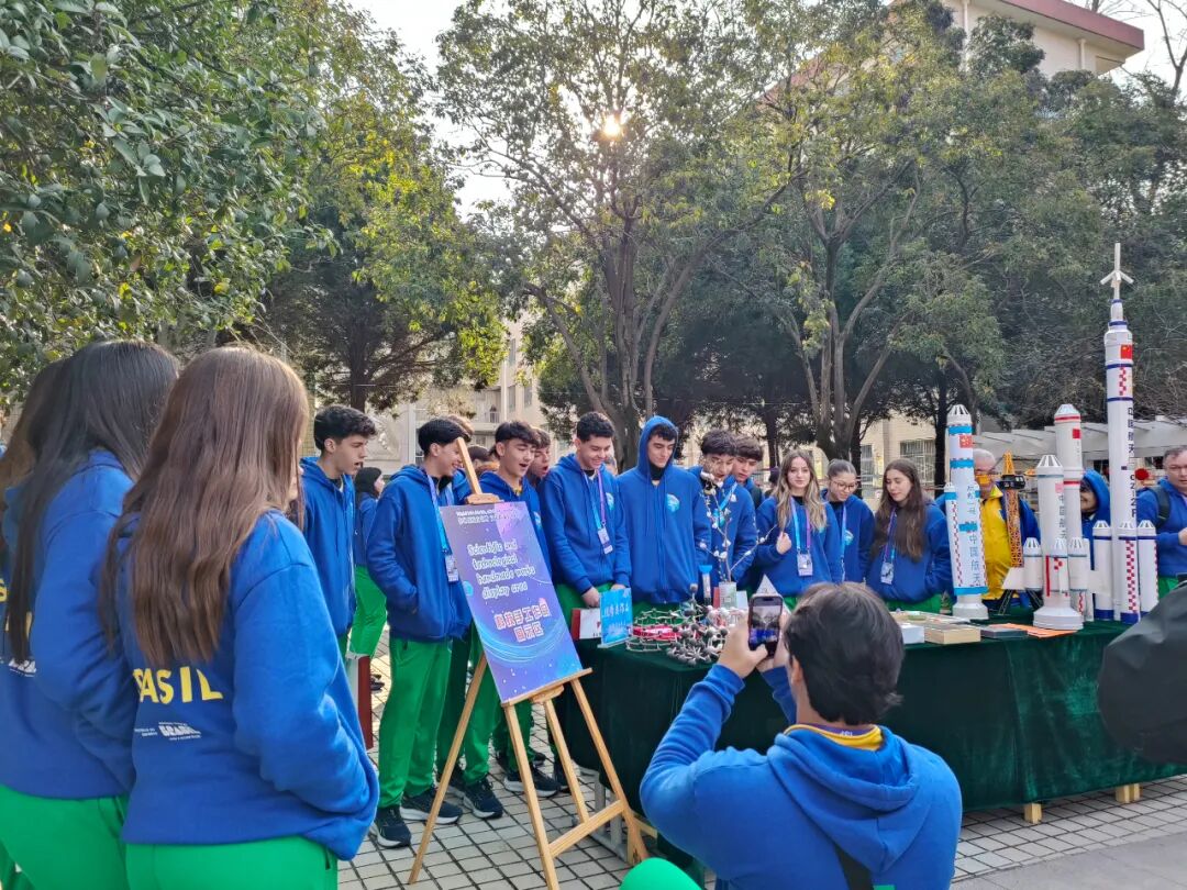 從賽場切磋到文化共賞，U15排球健兒走進(jìn)商洛校園→