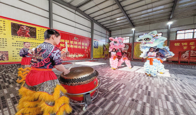 楊川社區(qū)的少年醒獅團(tuán)