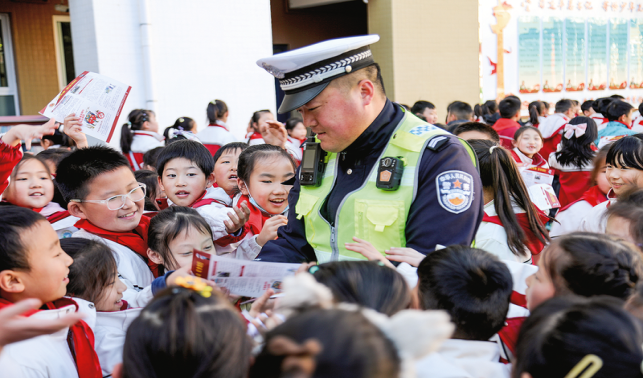 精準施策保暢通 固本強基護平安