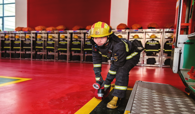 在崗位上過年    在堅(jiān)守中擔(dān)當(dāng)