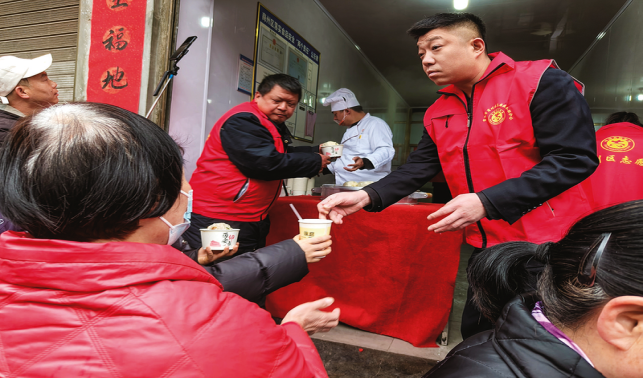 點(diǎn)點(diǎn)微光，溫暖滿城