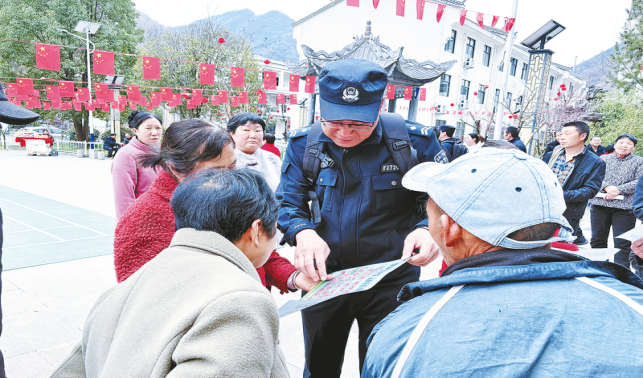 小事暖警心 大愛護(hù)民安