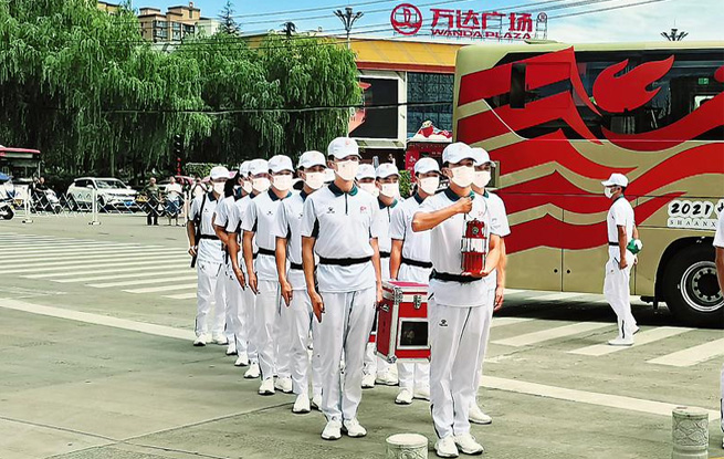 十四運會和殘?zhí)貖W會圣火抵達(dá)商洛