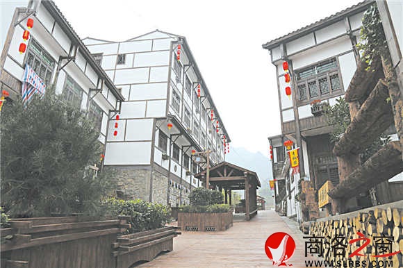 打柴廊道原是竹林關(guān)人上山打柴的主要通道，如今已是游人休閑的重要場所。