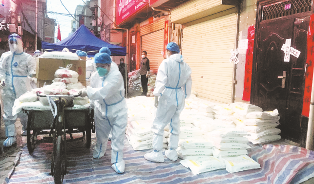 聞令而動 逆向而行