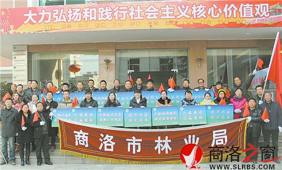 部門主導(dǎo)，全民參與，持之以恒推進城周綠化工作，往日荒山禿嶺如今郁郁蔥蔥。