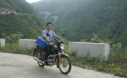 洛南：大山深處的80后鄉(xiāng)醫(yī)