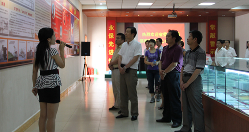 省委老干局巡視員來商南指導(dǎo)工作