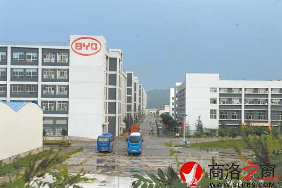 落戶園區(qū)的商洛比亞迪實(shí)業(yè)公司，已成為商洛招商引資的典型。