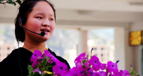 鎮(zhèn)安二中舉辦“唱紅五月，歌唱祖國詩歌朗誦賽”