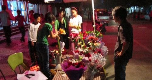 洛南七夕花市火