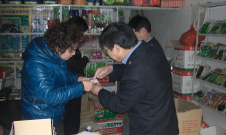 “三問三解”下基層  農(nóng)資三查保安全