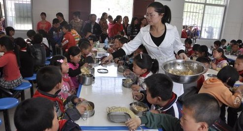 鎮(zhèn)安縣積極實(shí)施蛋奶工程