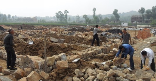 景村鎮(zhèn)八一村移民新村開工建設