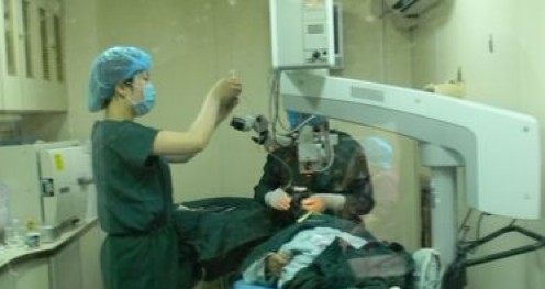 陜西省博愛醫(yī)院到商州區(qū)對白內(nèi)障患者進(jìn)行免費(fèi)手術(shù)