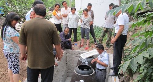 丹鳳縣積極改造農(nóng)村旱廁
