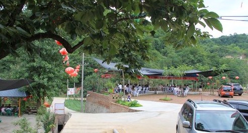 蟒龍峪村農(nóng)家樂備受市民青睞