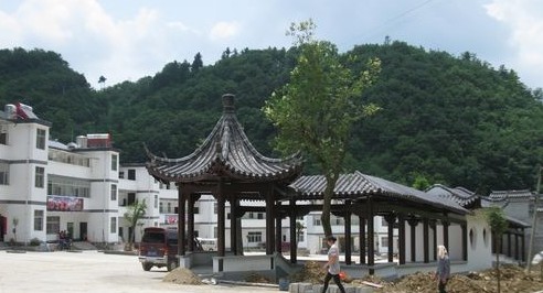 商南縣十里坪鎮(zhèn)大力發(fā)展農(nóng)家樂旅游集群