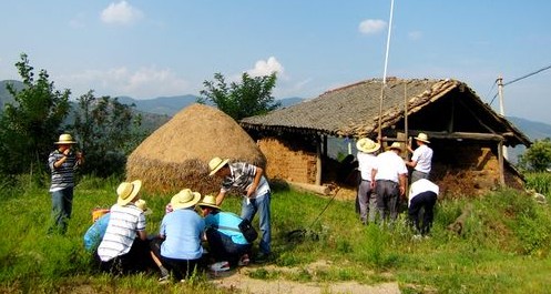 洛南組織機(jī)關(guān)干部開展應(yīng)急通訊演練