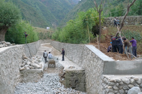 丹鳳縣在桃花谷水保示范園實施桃花泉工程