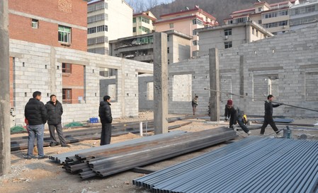 柞水規(guī)模最大農(nóng)貿(mào)市場(chǎng)正在建設(shè)中