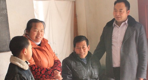 山陽(yáng)在外創(chuàng)業(yè)人士回鄉(xiāng)開(kāi)展慰問(wèn)活動(dòng)