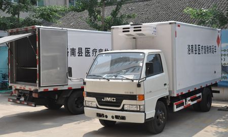 洛南開展醫(yī)療衛(wèi)生廢物集中轉(zhuǎn)運(yùn)處理