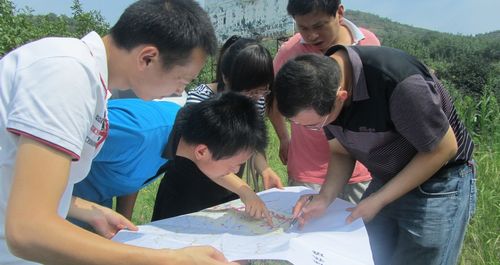 《丹鳳土地整治規(guī)劃（2011-2020）》通過(guò)專家組評(píng)審