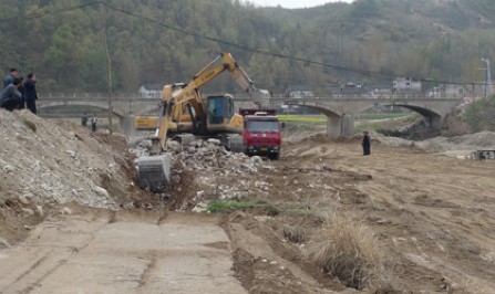 商南趙川鎮(zhèn)投資千萬(wàn)元對(duì)滔河進(jìn)行防洪加固