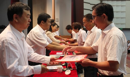 丹鳳召開慶祝第二十九個(gè)教師節(jié)大會(huì)