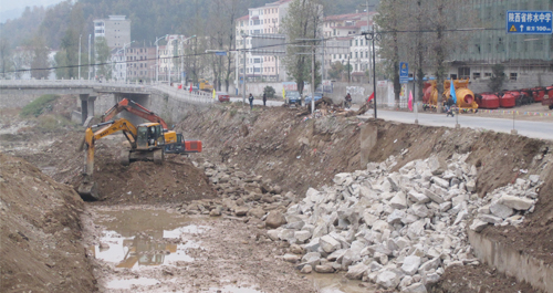 省道一0二線柞水石鎮(zhèn)至石甕段改建工程正式動工