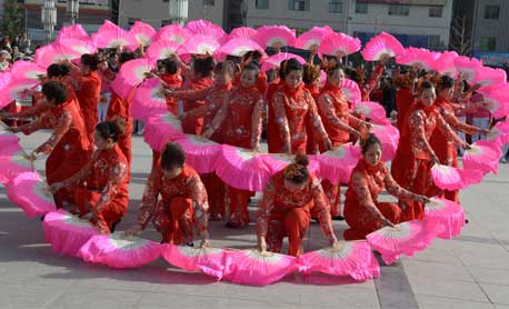洛南縣舉行首屆廣場(chǎng)舞比賽