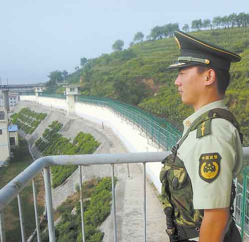 無怨無悔守平安