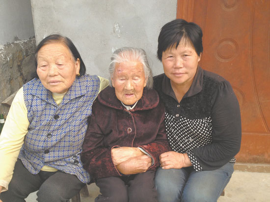 安門口村有位百歲老人