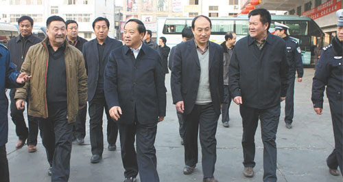 文明交通促和諧 安全出行保平安